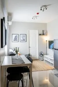 Cozy 1-bed unit near SRP Talisay Cebu - Dumlog