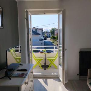 Appartements Appartement verdoyant au bord du lac Leman entre Evian et Thonon dans une Villa : Appartement 1 Chambre
