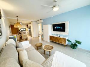 Tropical Relaxing 2 Bedroom Unit with picuzzi