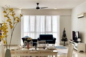 Millionaire Seaview Luxury Suites 2BR 无敌海景房 by MinSù