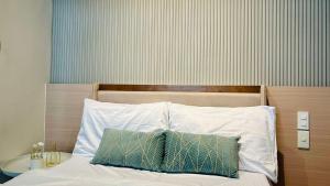 Modern Studio Urban Comfort