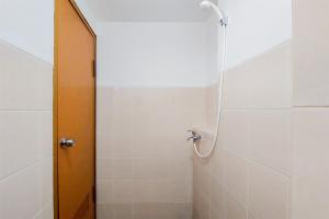 Homey and Cozy Stay 1BR Loftvilles City Apartment By Travelio