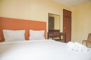 Spacious and Homey 2BR at Kebagusan City Apartment By Travelio