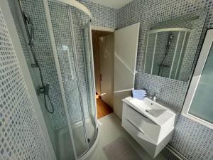 Appartements Le Maxaudant Duplex avec Balcon et Vue sur Mer : photos des chambres