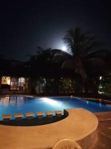 Cómodas cabañas en la naturaleza