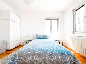 Prime Spot - 2BR -15BTH - Next to Nevsky Church