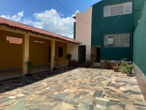 Casa pequena, confortável e bem localizada