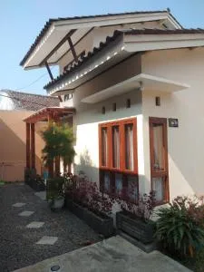 Villa Viva Mezzanine - Family - Tangkubanperahu