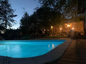 Maisons de vacances Villa Baptiste Spa Sauna Billard Piano ping-pong baby-foot Piscine pres de Bordeaux : photos des chambres
