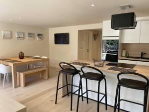 Modern Flat With Garden