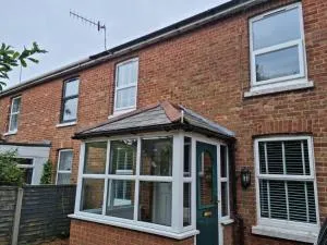 Old Orchard Cottage - Longham