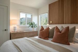 Skywood-Designer Condo,Steps to Creekside Gondola, Free Parking