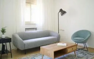 Charmant trois piece coeur de jerusalem - Geʼullim