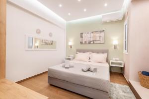 CALDERA close to the port, airport & Athens