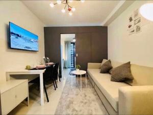 1 BR Apartment near SM Mall of Asia, Airport, Manila