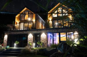 Ostoya Zawory -domki premium ,strefa relaksu, basen