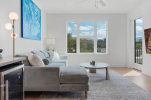 Deluxe Designer 1BR Gym Pool HTub