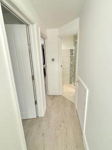 Cosy Modern Flat with garden