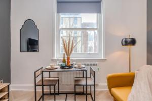 Central 1 Bedroom Apartment on Queens Road