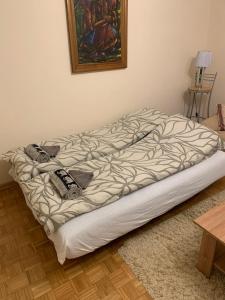 Comfort & Style Panoramic Urban Retreat