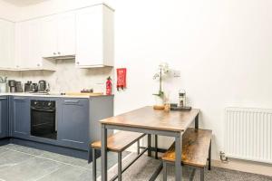 Centralised Upnor House with Free Parking by Prescott Apartments
