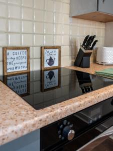 Movie House Executive Suite - Secure Free Parking