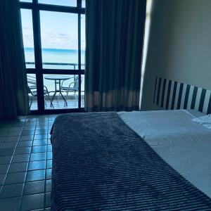 Flat 10 andar no Golden Beach acesso direto a praia