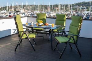 Floating Sea House SHARK 3