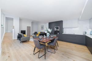 LUXaway Mews House St Johns Wood - Sleeps up to 11