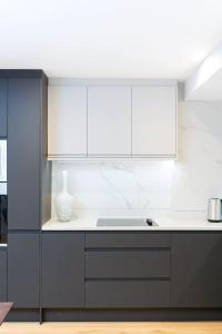 LUXaway Mews House St Johns Wood - Sleeps up to 11