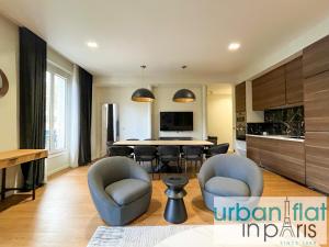 Urban Flat 119 - Spacious 5 Bedroom Flat in Paris