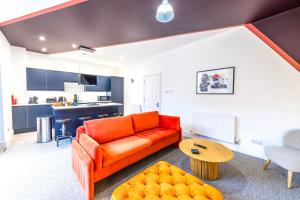 Centralised Silverstone with FREE PARKING by Prescott Apartments