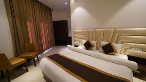 Hotel Avi inn Near BY Golden Temple