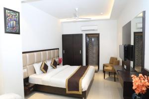 Hotel Avi inn Near BY Golden Temple