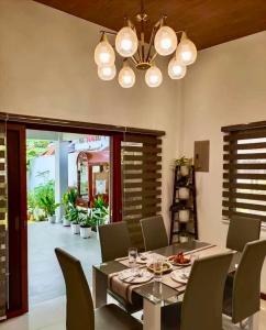 Matthew Pensione House- Modern Island Residence