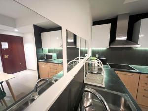 2 Bedroom Apartment Athens - Kallimarmaro