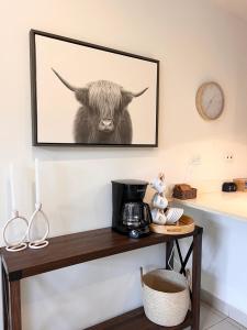 CR MARIPOSA RENTALS SANTA ANA RIVERPARK 2 BR, 2BH, Pool, Gym, WALK EVERYWHERE