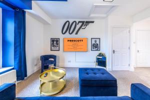 Modern Skyfall with FREE PARKING For Families & Business By Prescott Apartments