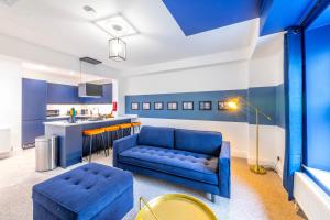 Modern Skyfall with FREE PARKING For Families & Business By Prescott Apartments