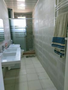 Appartement grand lux, Jaccuzi, proche aeroport