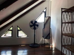 Seashell Guesthouse, bar and tattoos