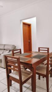 Apê com Churrasqueira na varanda a 400m da praia da Aviação