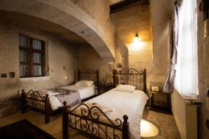 Quadruple Room room in Travellers Cave Pension