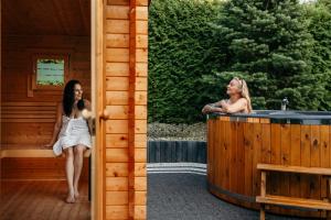 APARTAMENTY VILLA PIGMALION - sauna, jacuzzi, parking, ogród