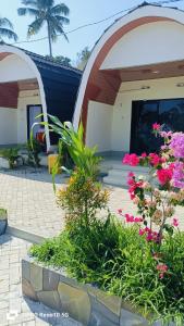 Hotel Villa Beach Transit 2 & Whaleshark Tour