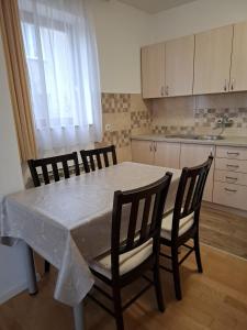 Apartments Maximir