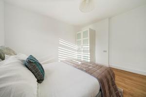 2 Bed Luxury Parking and Garden - Close to Heathrow