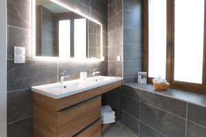 Appartements Au Cheval Blanc - Appartement Familial 6P Parking prive proche Colmar Centre : photos des chambres