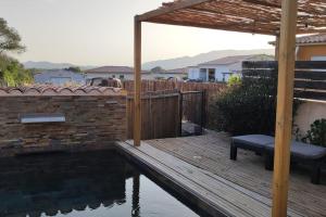 Maisons de vacances Tiny house avec piscine a Figari : photos des chambres