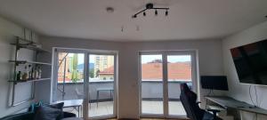 Neubau mit Terrasse - Sonne 10 bis 20 Uhr